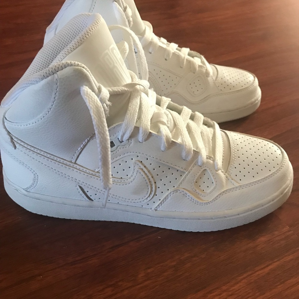 ***SOLD***Boys Nike Shoes Son of Force